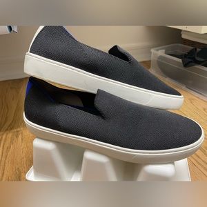 ROTHY’S Womens 10.5 slip-on sneakers